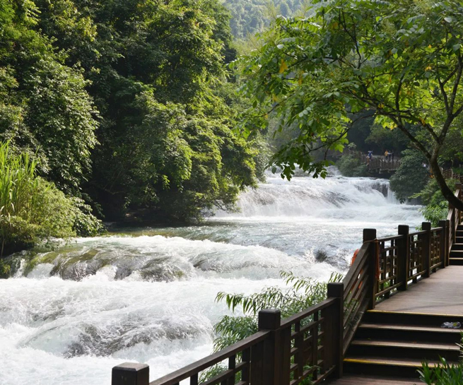 Célébrez le 100e anniversaire de la fondation du Parti communiste chinois, Xiangyi Centrifuge Colorful Guizhou 5 Days Tour