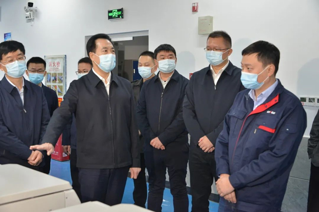 Le secrétaire du Comité du Parti du district de Wangcheng a visité la centrifugeuse Xiangyi